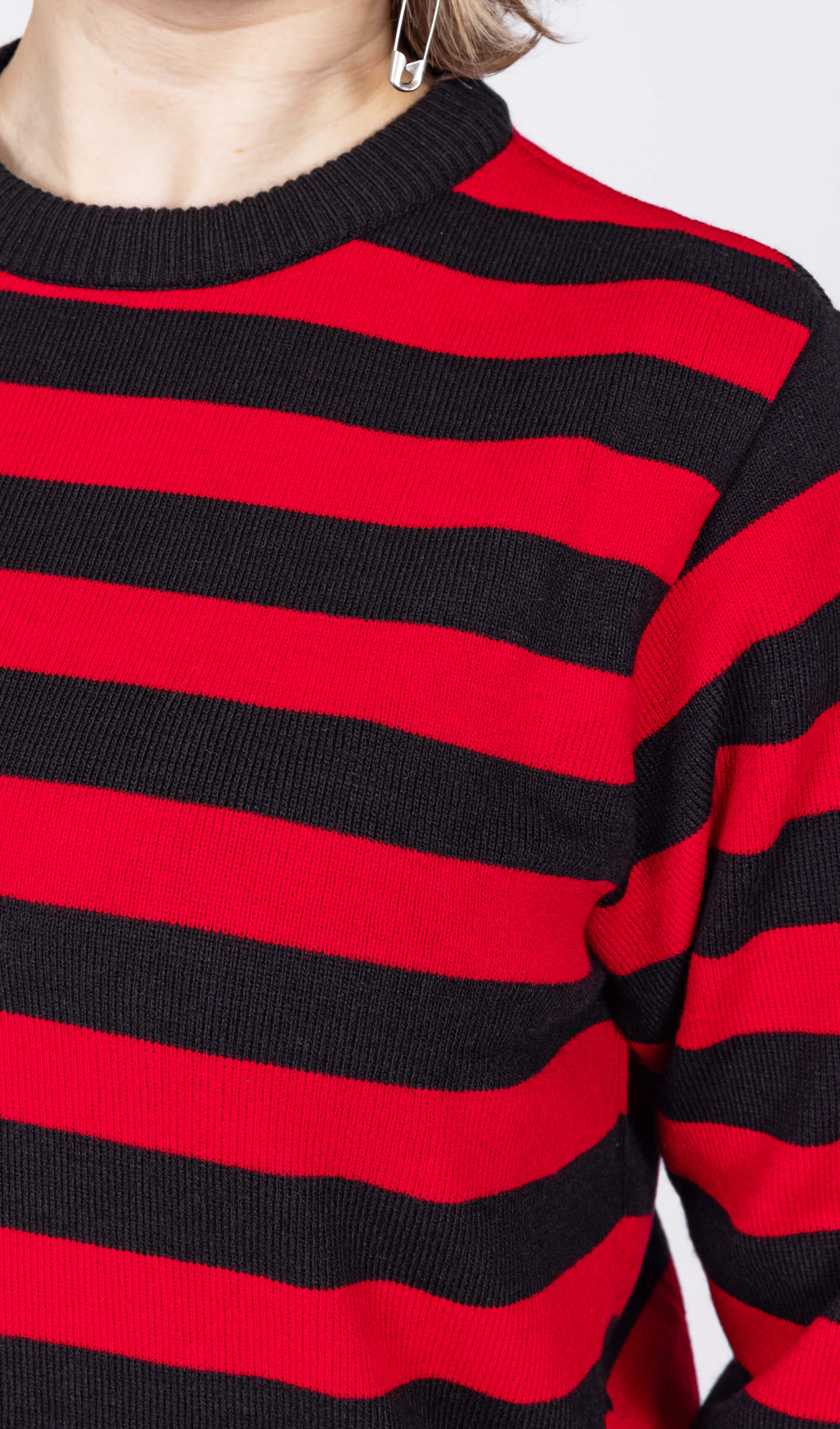 Black and red jumper mens deals