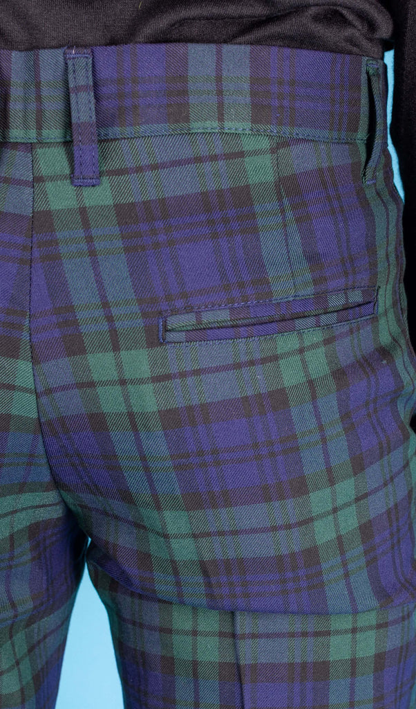 Close up photo of the back pocket on the retro mod stretch black watch tartan trousers.