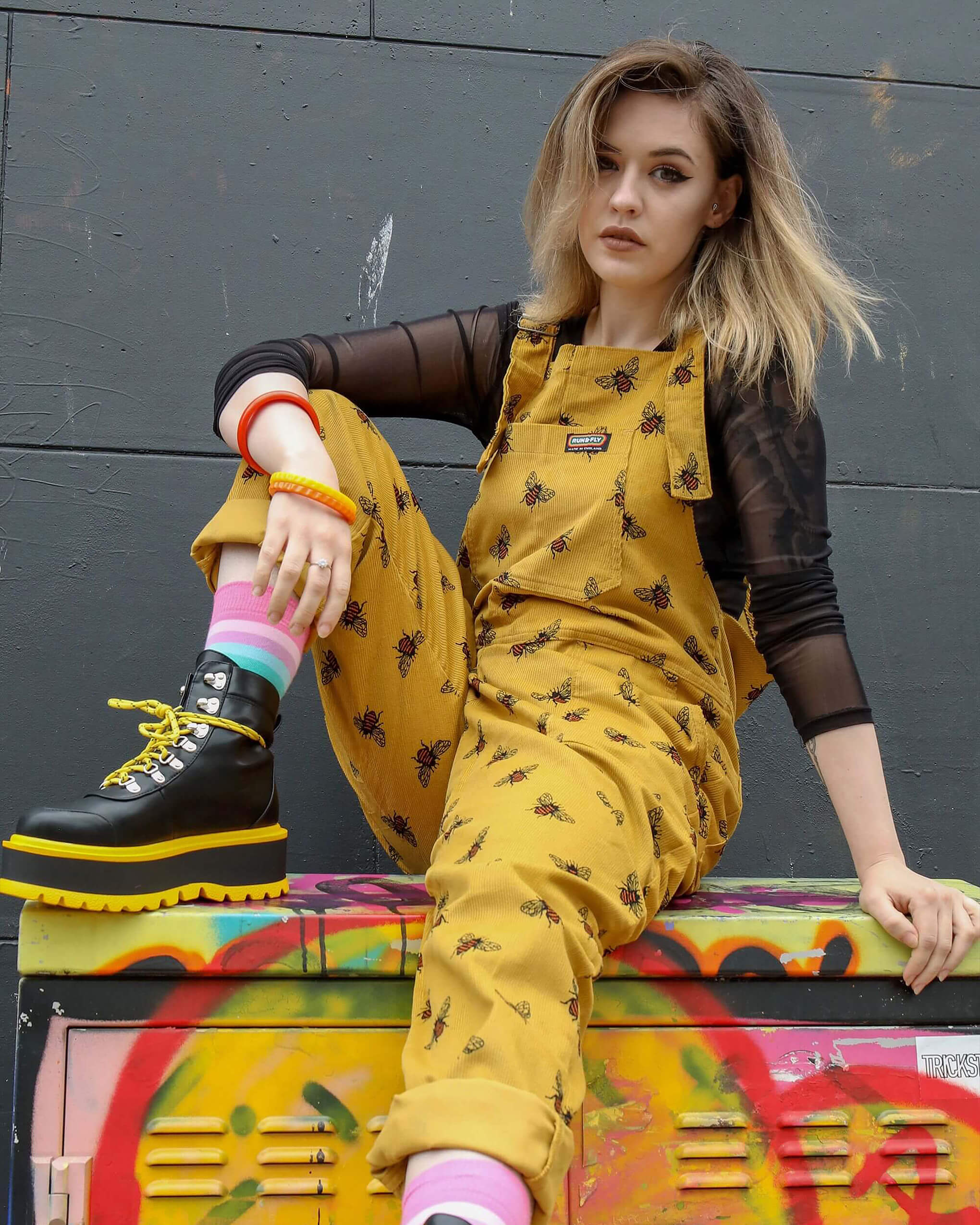 Apolina BOBBIE CORD DUNGAREE Golden 3-5Y Golden natural cotton