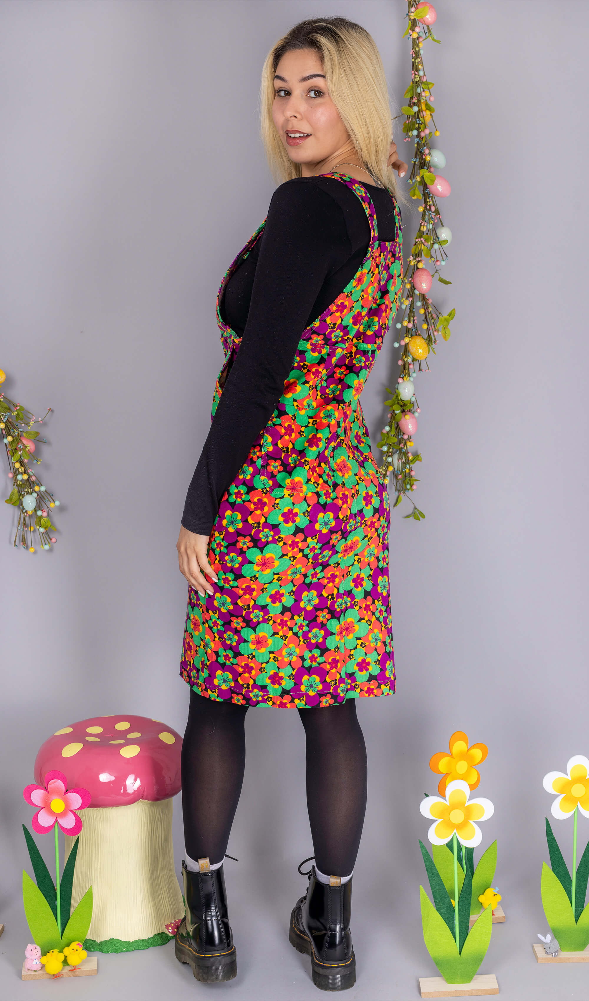 Black floral pinafore dress deals
