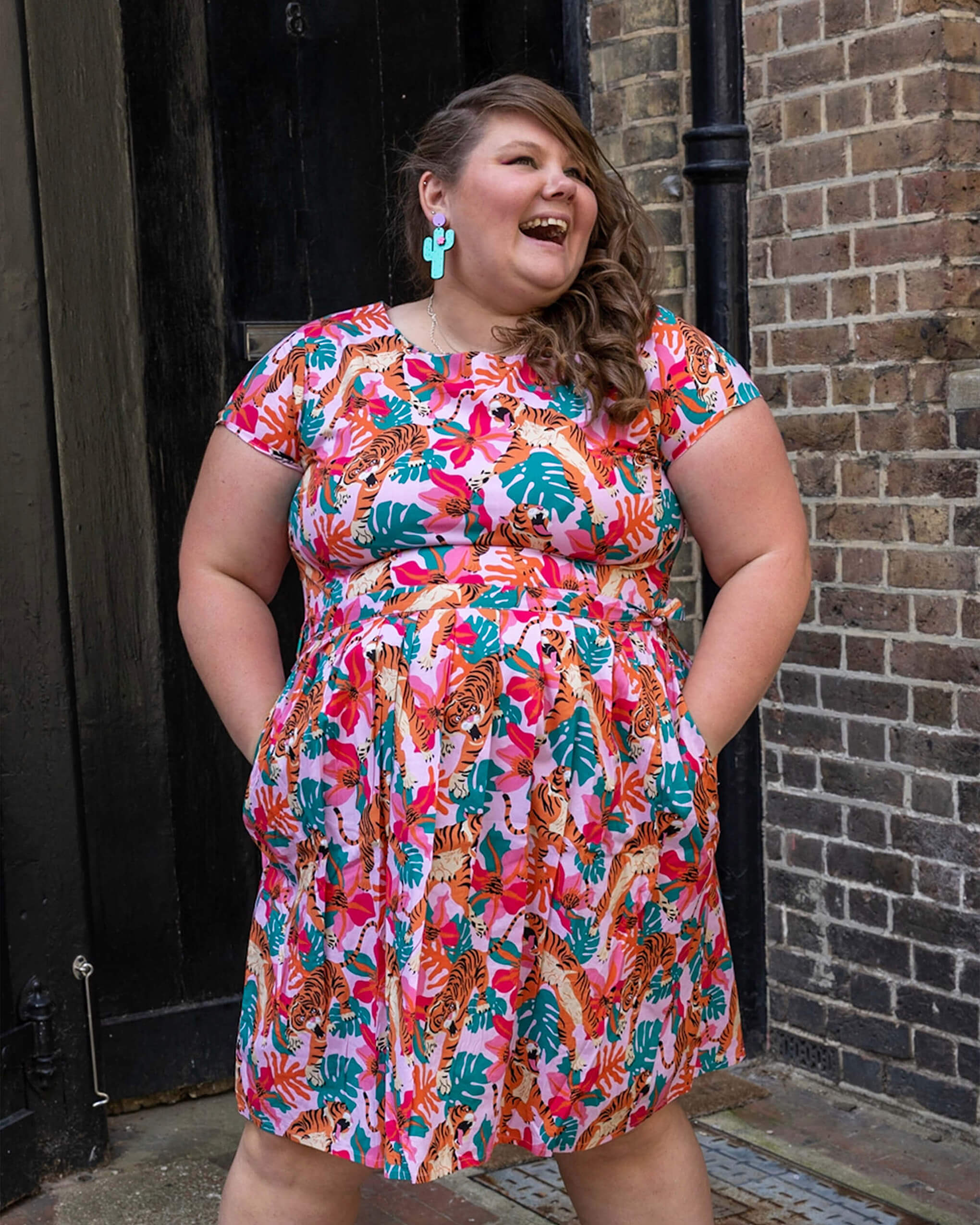 Tiger Lily Stretch Belted Tea Dress with Pockets Run and Fly Tiger Lily Stretch Belted Tea Dress with Pockets Run and Fly
